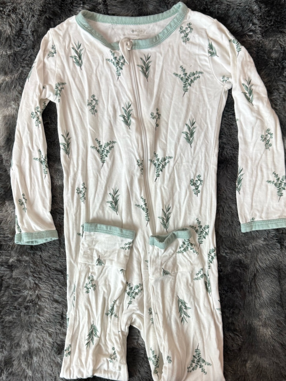 Kyte Baby White Baby Sleeper with Green Leaf Print